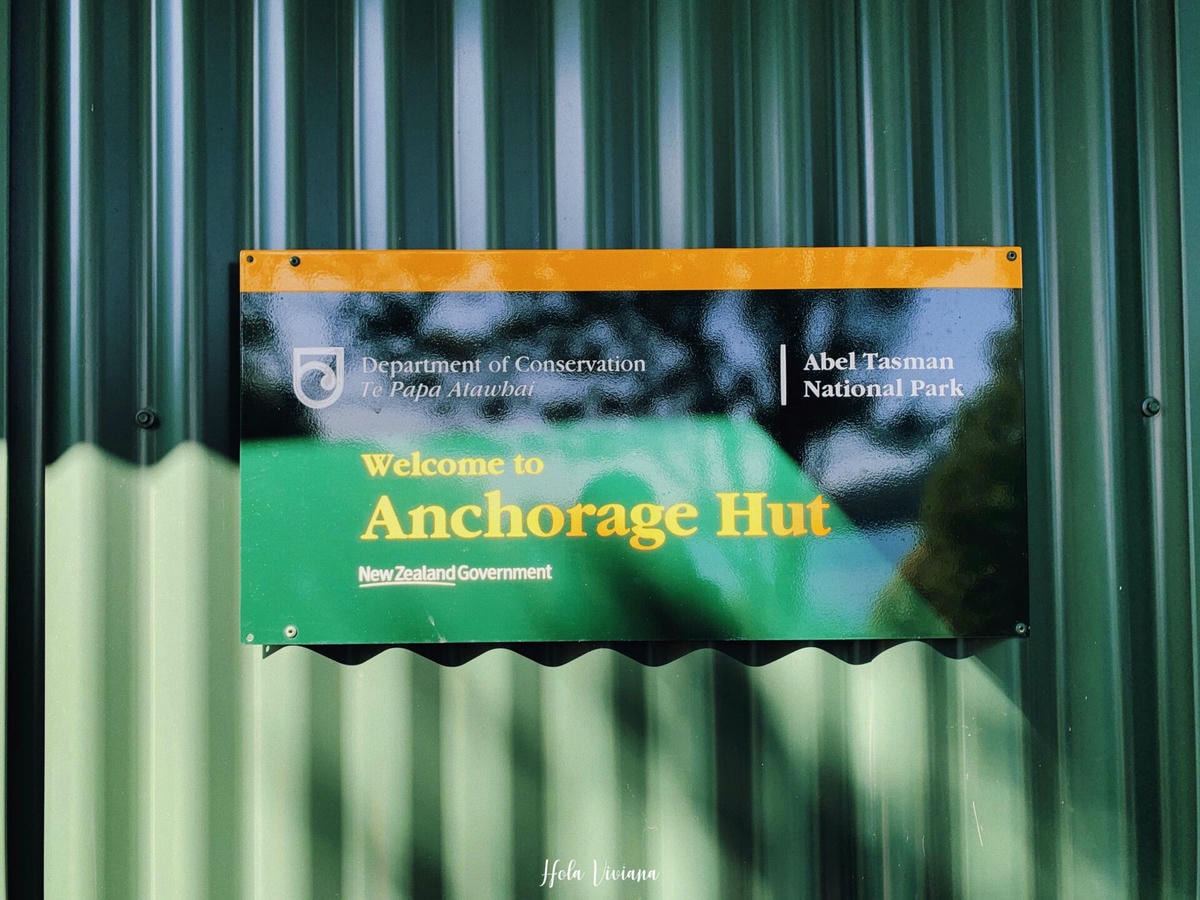 紐西蘭|南島|Abel Tasman Coast Track – 絕美海景的偉大步道 - 第12張圖 Abel Tasman Coastal Track 亞伯塔斯曼步道 Anchorage Hut