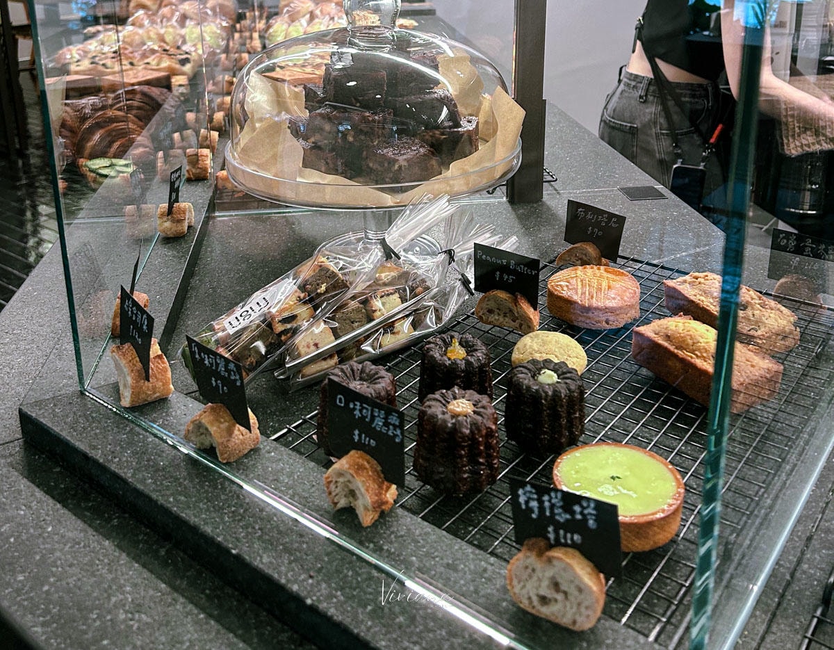 moon baking studio