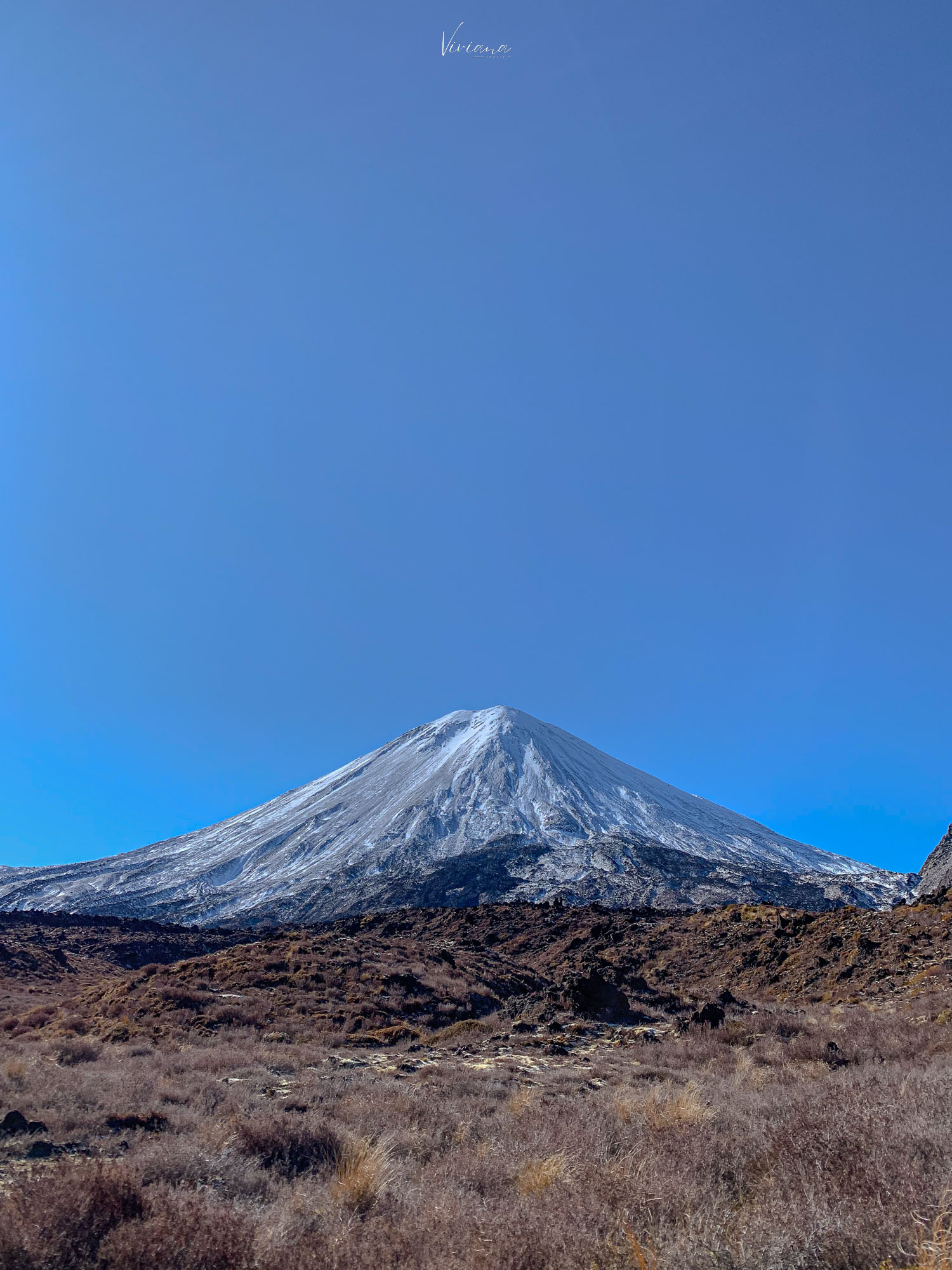 紐西蘭|Tongariro Alpine Crossing 全攻略|親驗見證魔戒末日火山 - 第6張圖 mt ngauruhoe 諾魯霍伊火山,電影魔戒中末日火山的原型