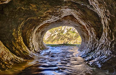 紐西蘭|深入 Cave Stream 洞穴探索並造訪Castle Hill 巨石群 - 第12張圖